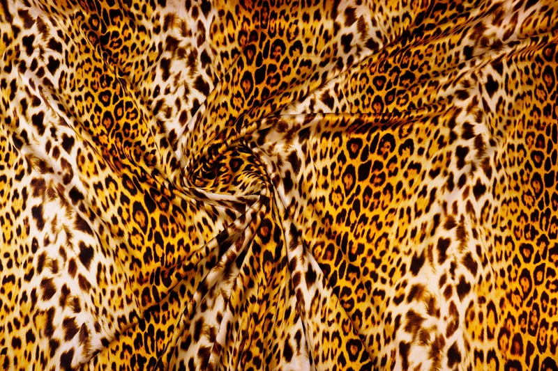 Seidensatin mit Elasthan – Animalprint in edlen Brauntönen